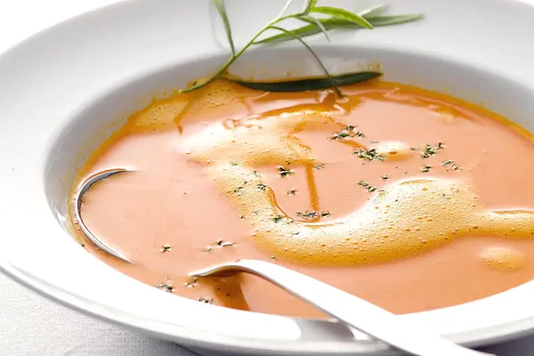 Soupe de carottes et lait de coco au gingembre